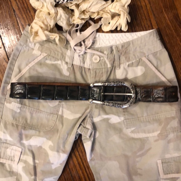 Lilia Pelle Croc 1.5” w Belt Deepest Gr/Blk